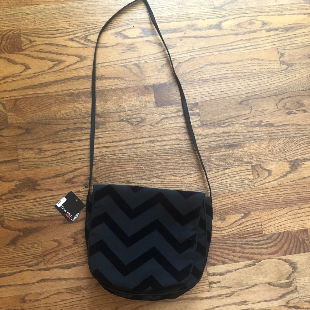 Mycra Pac Now crossbody black bag chevron pattern